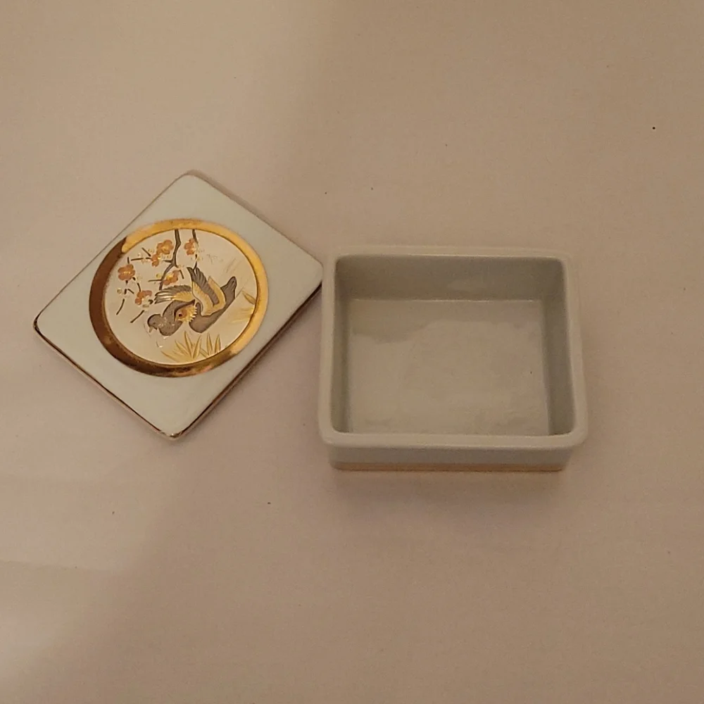 Chokin 24K Gold Trim Trinket Box